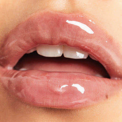Fill Your Lips In Less Than 5 Minutes